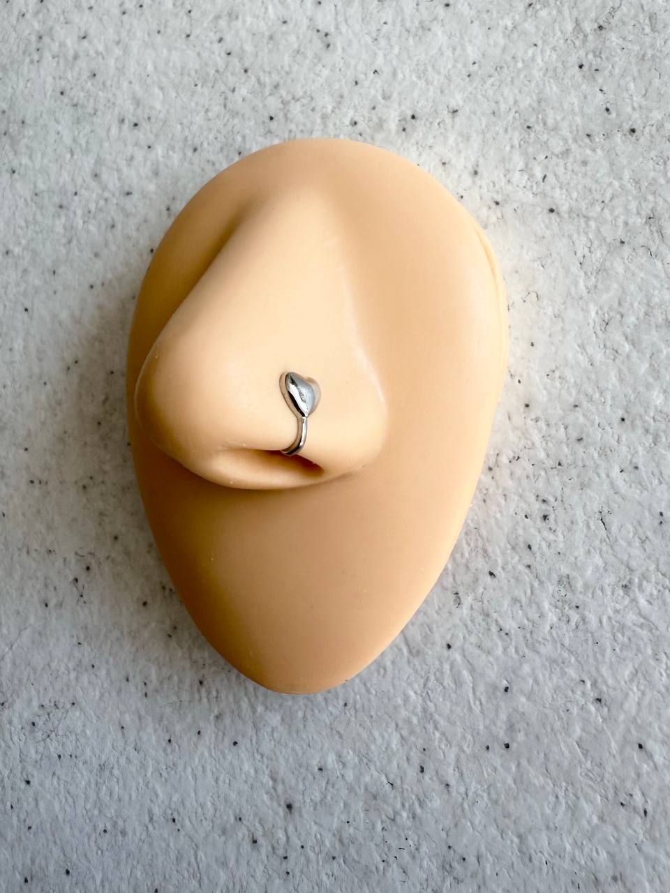 پیرسینگ فیک بینی، مدل قلب