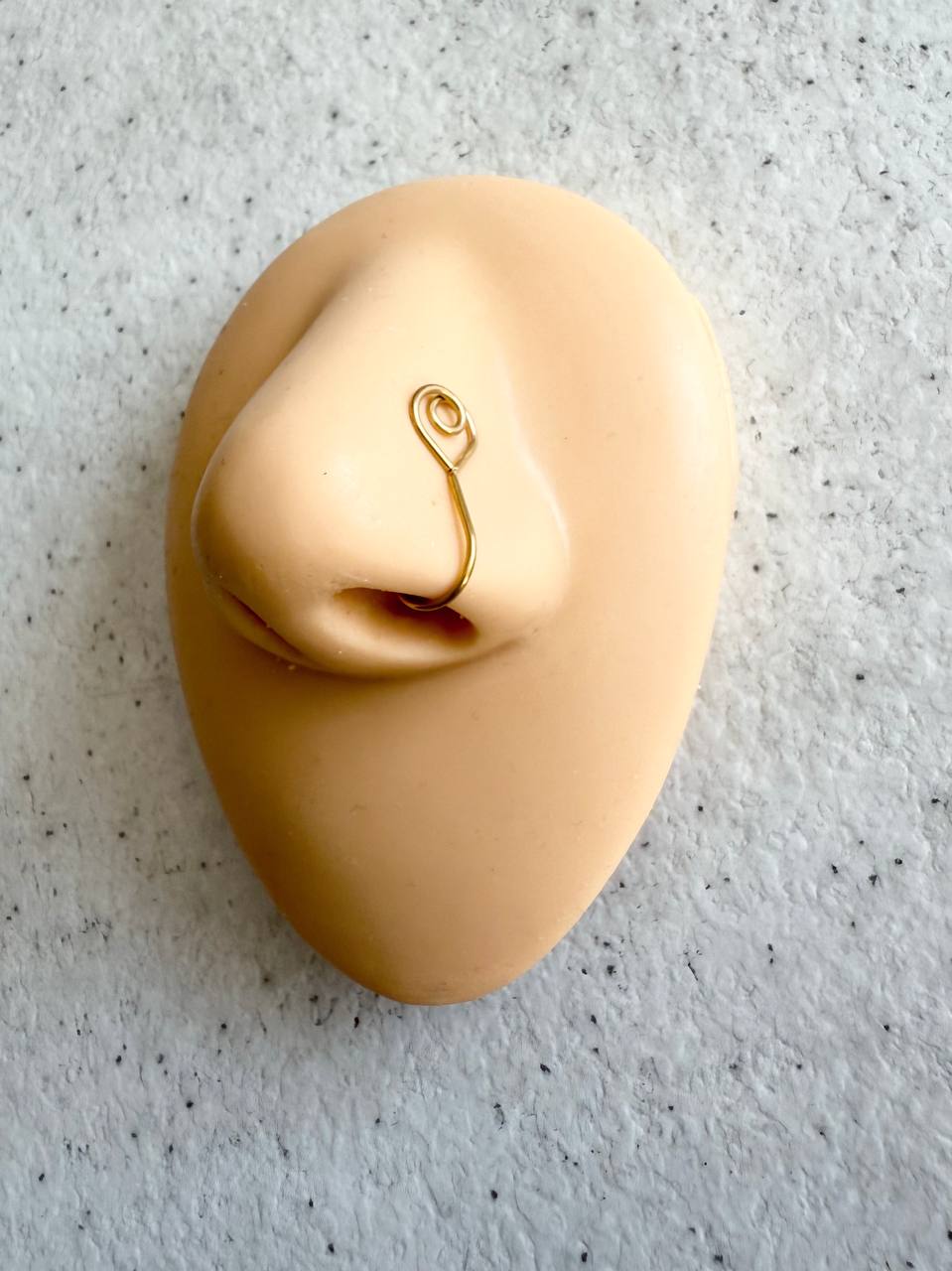 پیرسینگ فیک بینی، مدل قلب پیچ